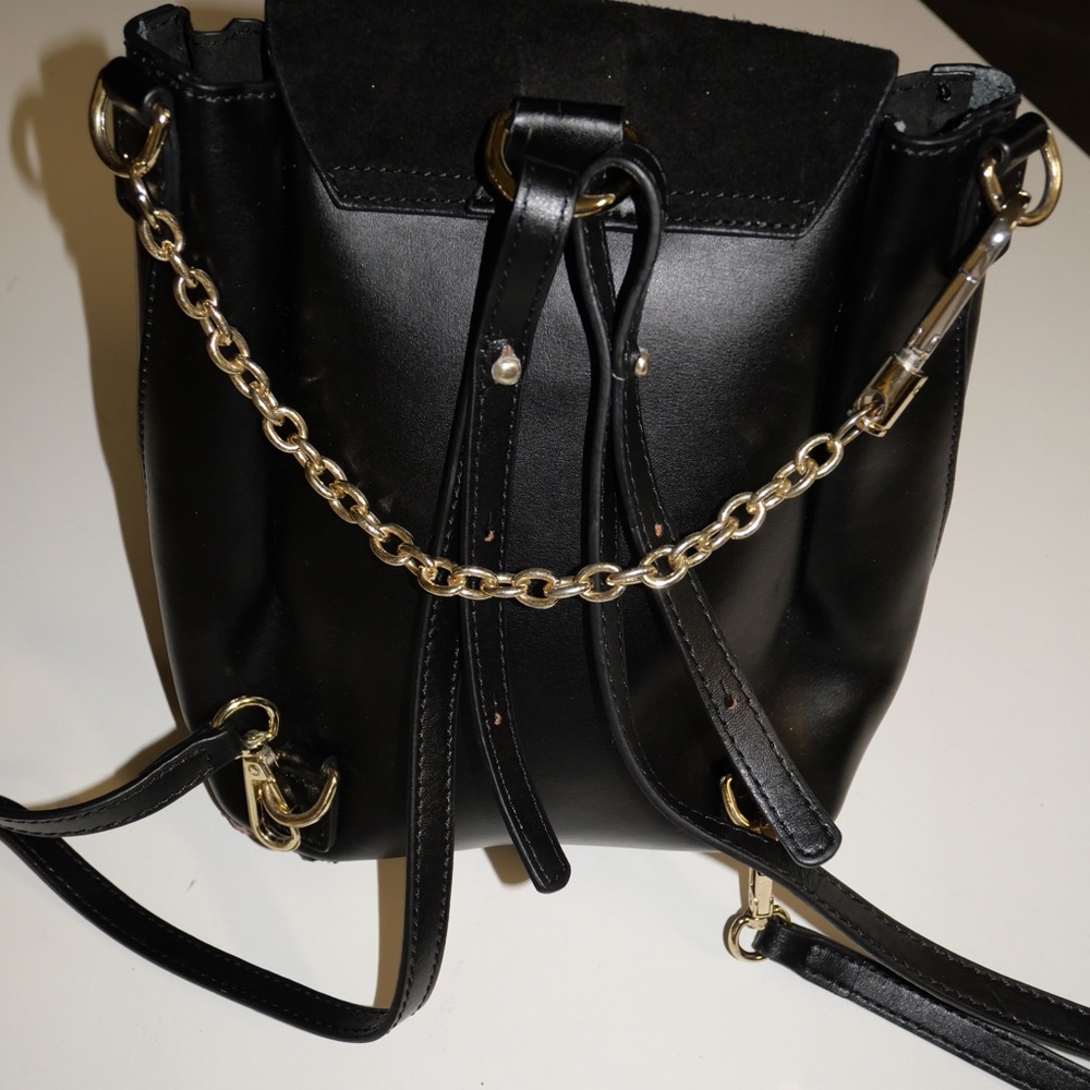 Leather backpack - Picture 2 of 2